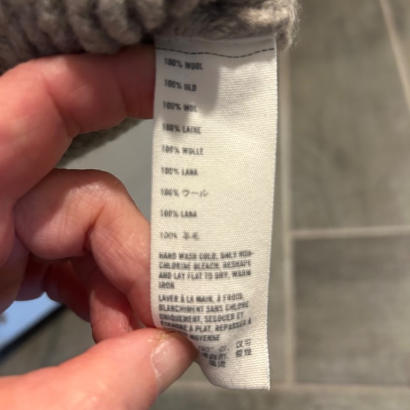 Abercrombie & Fitch vest - Picture 6 of 6